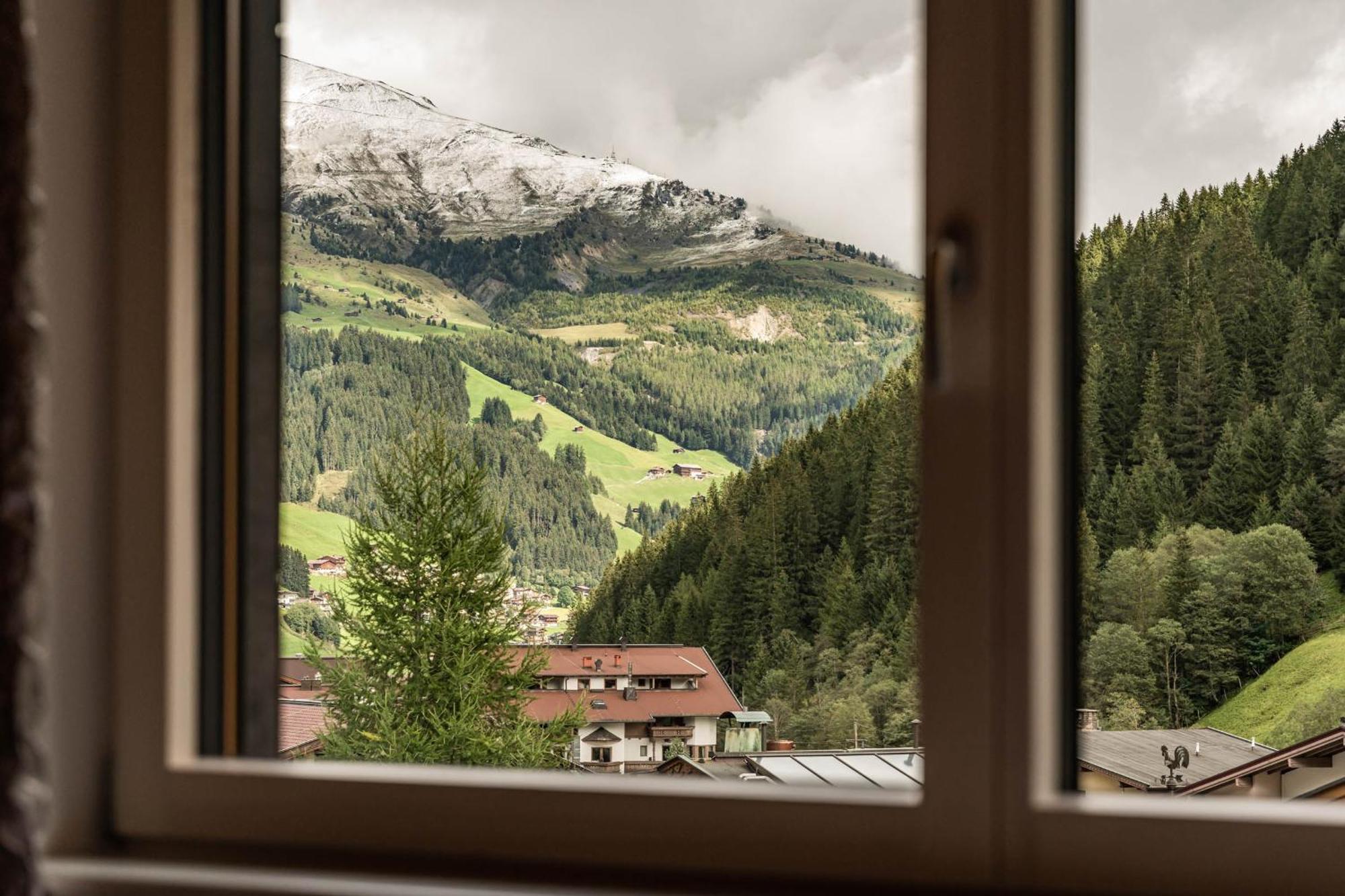 Schonblick Appartements Tux Buitenkant foto